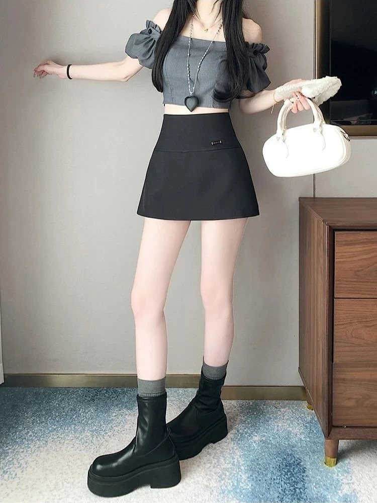 กระโปรงสั้นทรงเอ สีดำ ครึ่งตัว เอวสูง ผอมเพรียว สไตล์เปิดเป้า สำหรับผู้หญิง ฤดูใบไม้ผลิและฤดูร้อน รุ่นใหม่