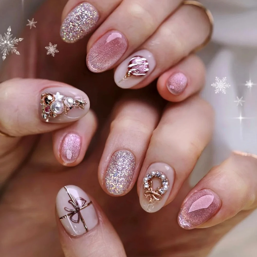 Druk op nagels 2024 Nieuw schattig luxe kerst Nieuwjaar Roze INS Y 2K 3D kort Ovaal handgemaakt ABS materiaal Nail Art Salon Nagels