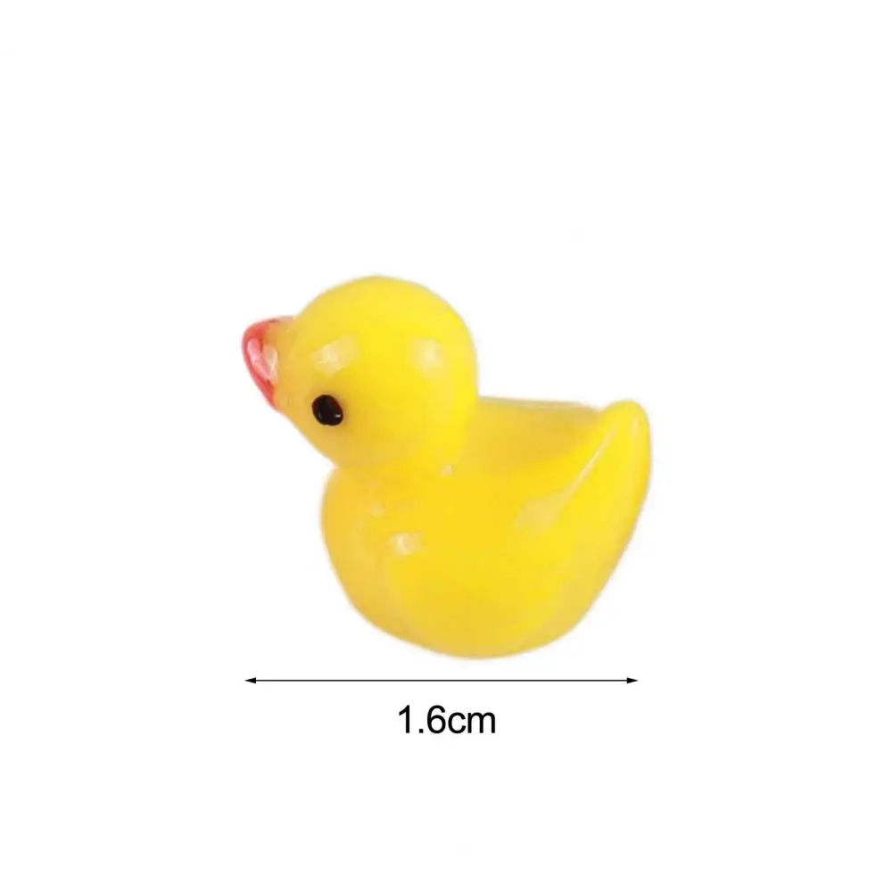 50 buah mainan bebek Resin Mini ornamen bebek warna-warni patung kecil patung miniatur hewan hadiah Natal dekorasi rumah