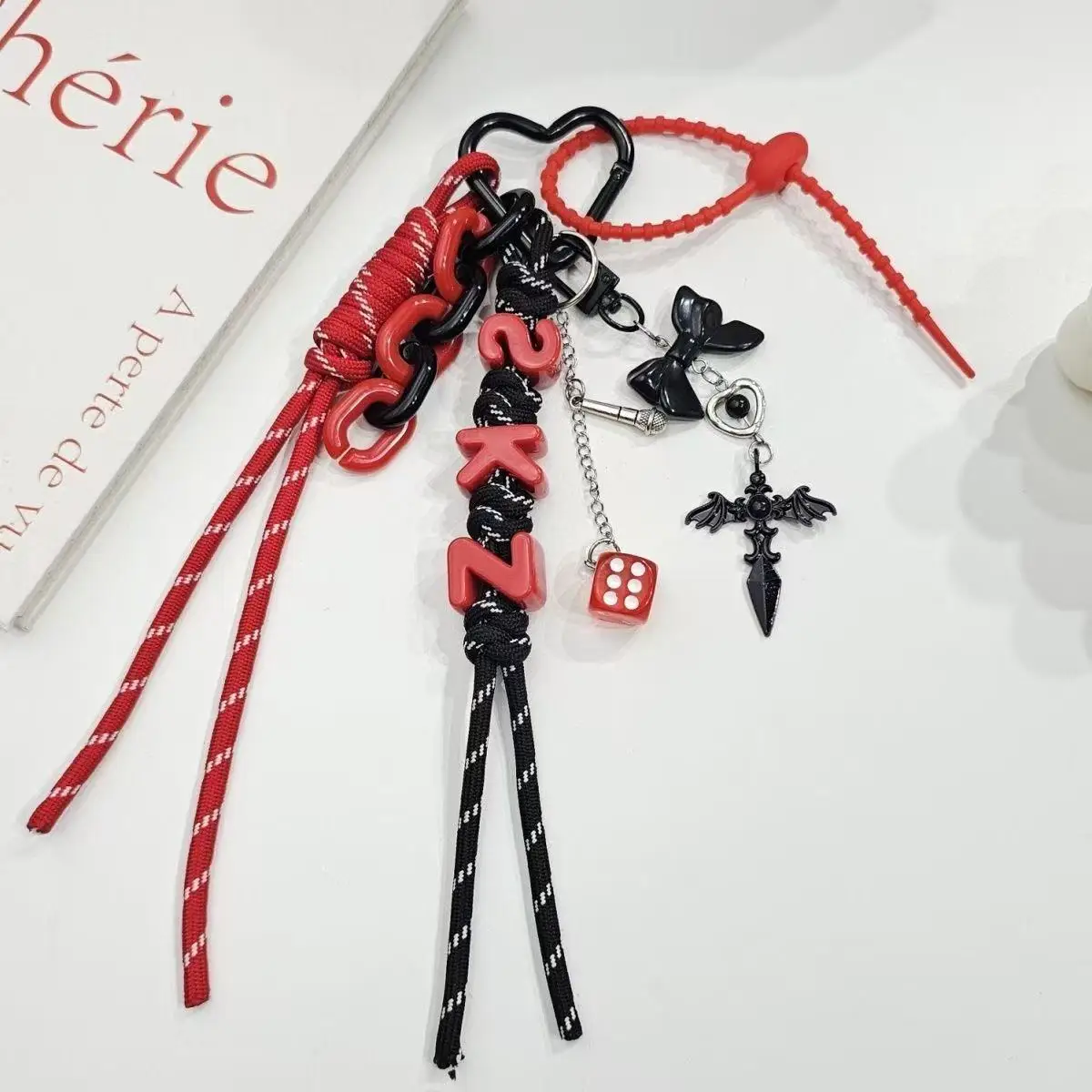 

Stray Kids KPOP Black Red Bag Pendant MIU Style Keychain Creative Bag Charm Kpop Support Accessories