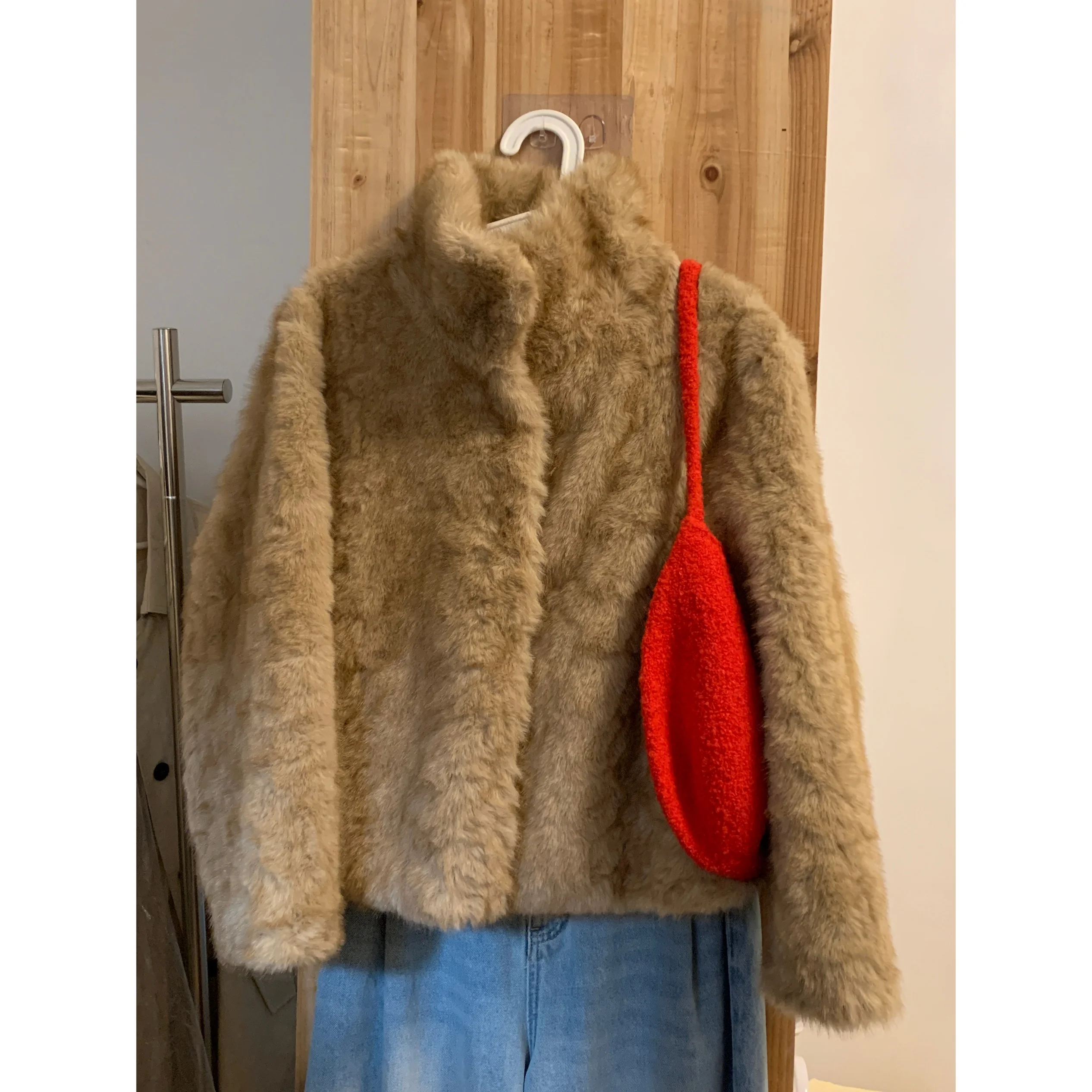 

Soft Yet Bone-Esque Autumn Winter Fur Coat Environmental Leather Regular Version with Commute Sle Loose Fit Long Sve