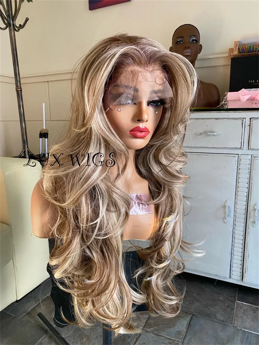 Long Blonde Balayage Wig 13x4 Blonde Lace Front Wig 30 Inches Light Dark Medium Blonde Brown Highlights Wavy Wig Women Daily Use