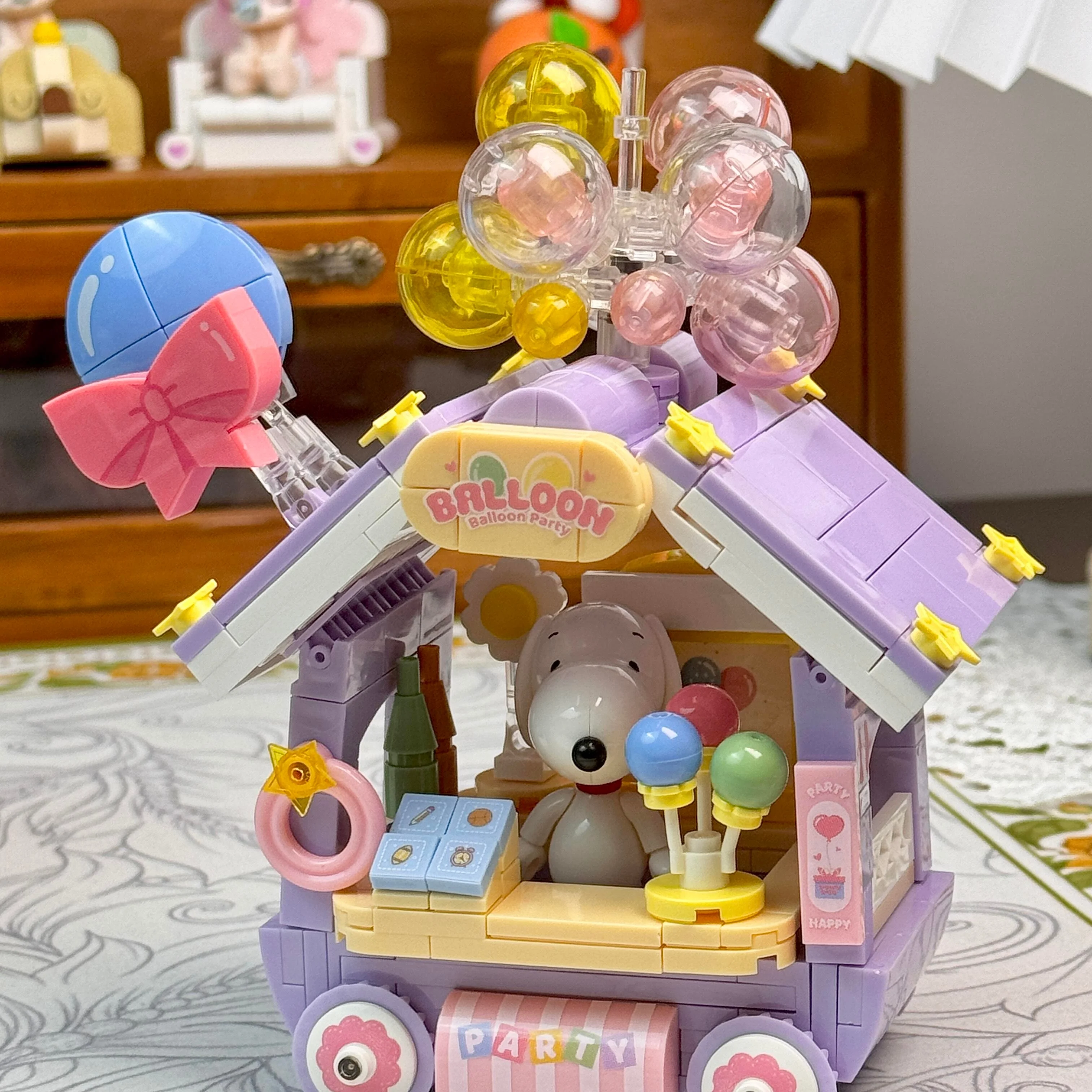 

In Stock Snoopy Building Blocks Blind Box Series S019-S203 Candy Milk Tea Shop Children'S Assembly Assemble Handmade Toys Gifts