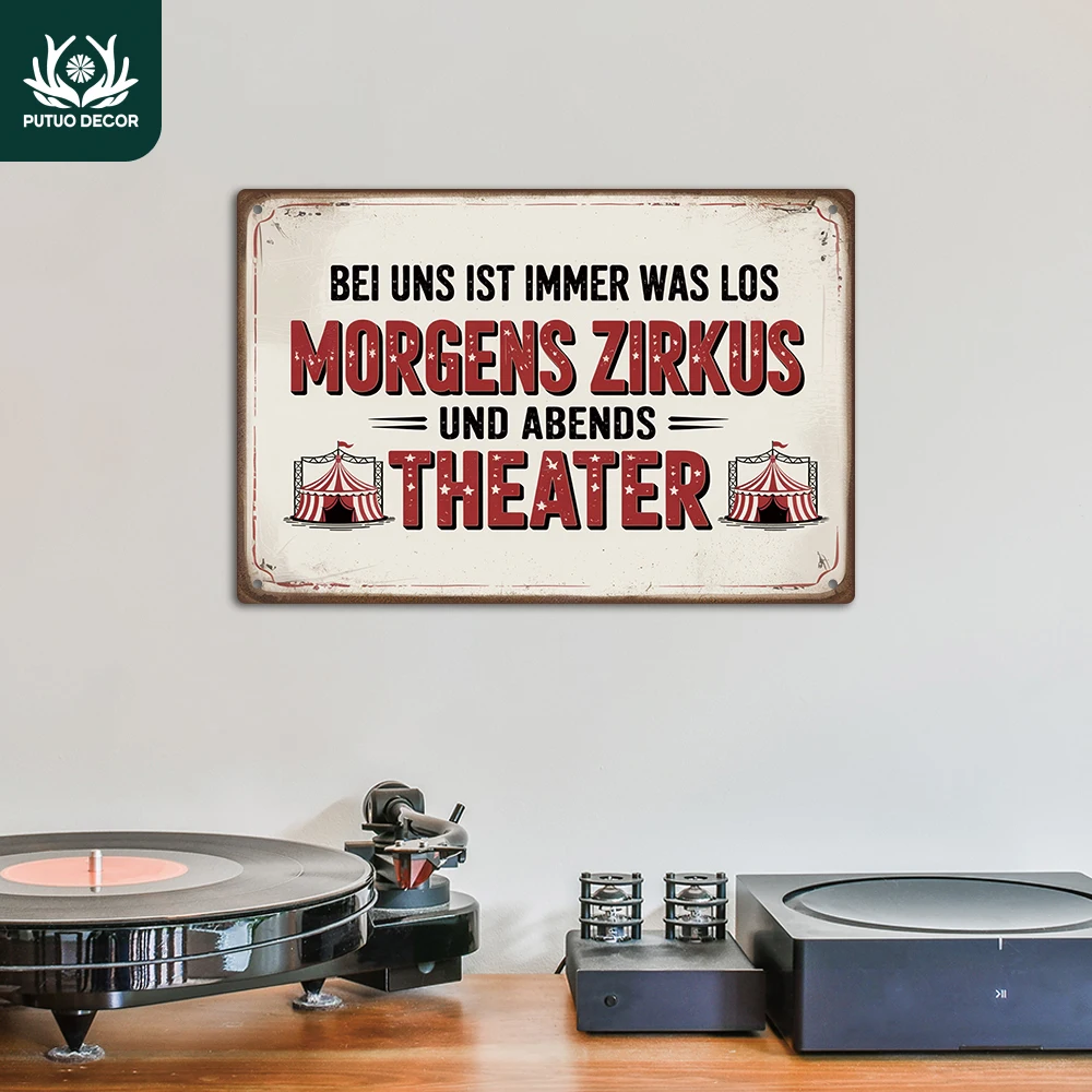 Putuo Decor 1 pieza de letrero de estaño de Metal Vintage con citas sarcásticas divertidas alemanas, BEI UNS IST IMMER WAS LOS, regalo