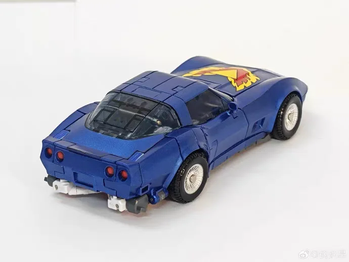 在庫あり 変身 ST-02 ST02 タイヤトラッカー ロボット アクションフィギュア モデル スタチュー コレクタブルトイ 子供向け クリスマスギフト