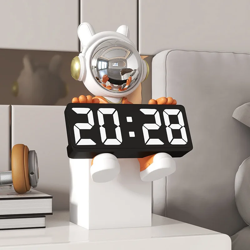 Creative astronaut clock ornament Digital smart small alarm clock Children's room desktop electronic clock Bedroom pendulum desk
