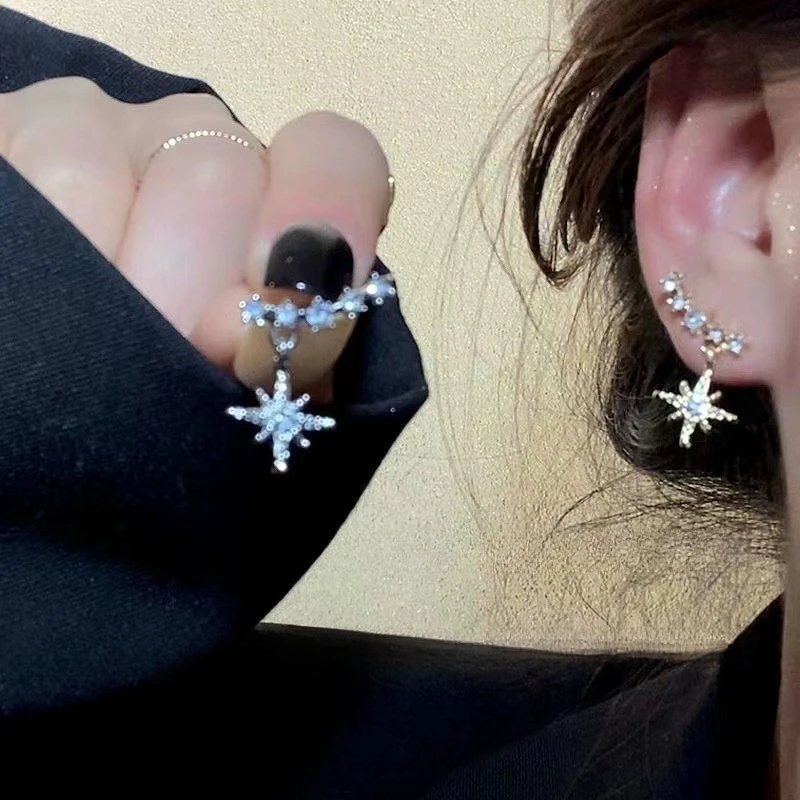 Silver stud earrings for women Elegant niche design earrings Versatile ear jewellery Cartilage clips for pierced ears