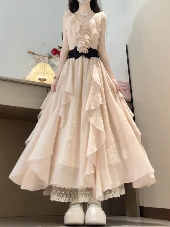

Unique Beautiful V-neck Lace Trim Dress Summer Beach Holiday Style Fairy Skirt French Style Waist-cinched No-sleeve Women Dress