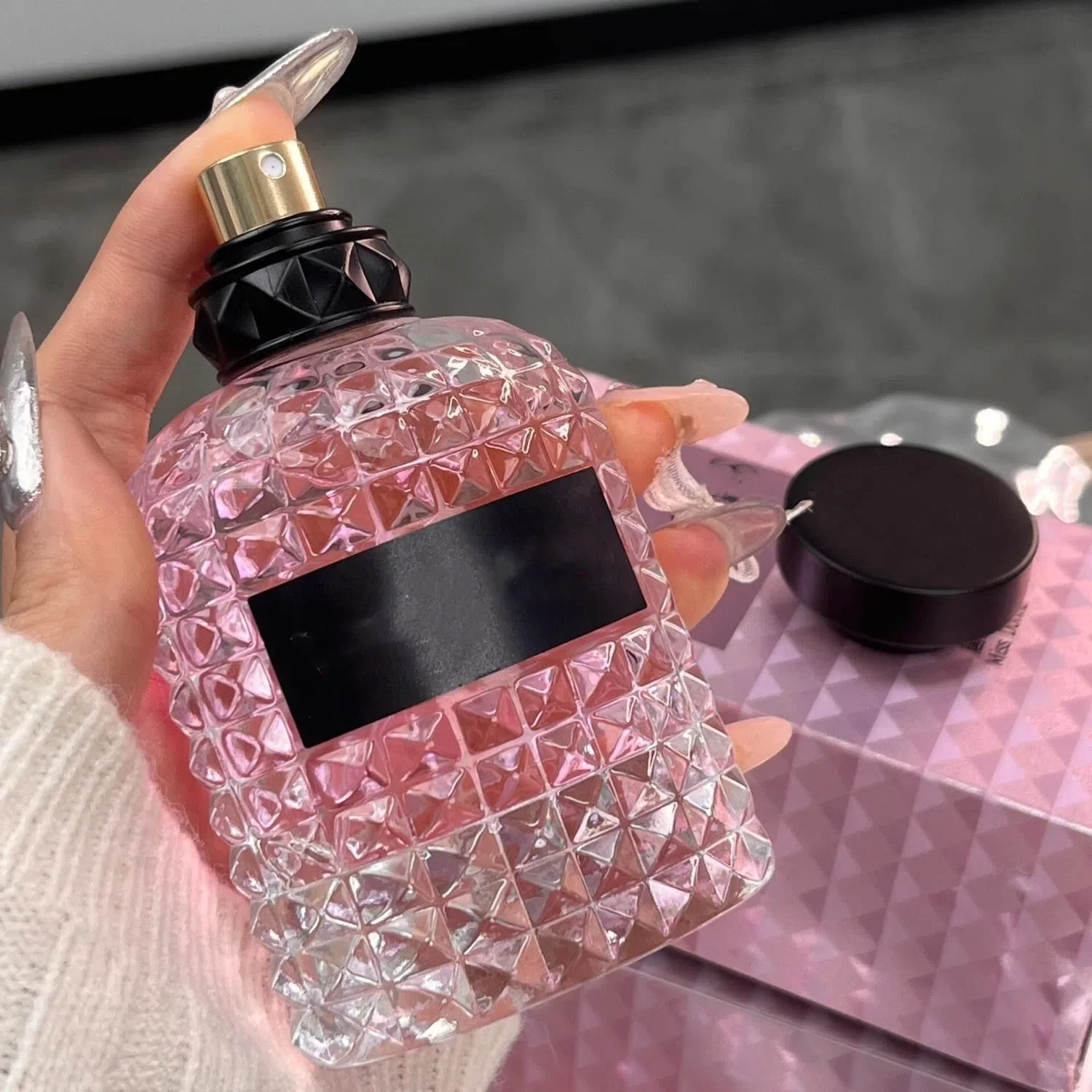 Nowy 100ml Roma kobiety mężczyźni perfumy długotrwały zapach elegancka szklana butelka delikatny wysokiej jakości kwiatowy zapach drzewny Parfum