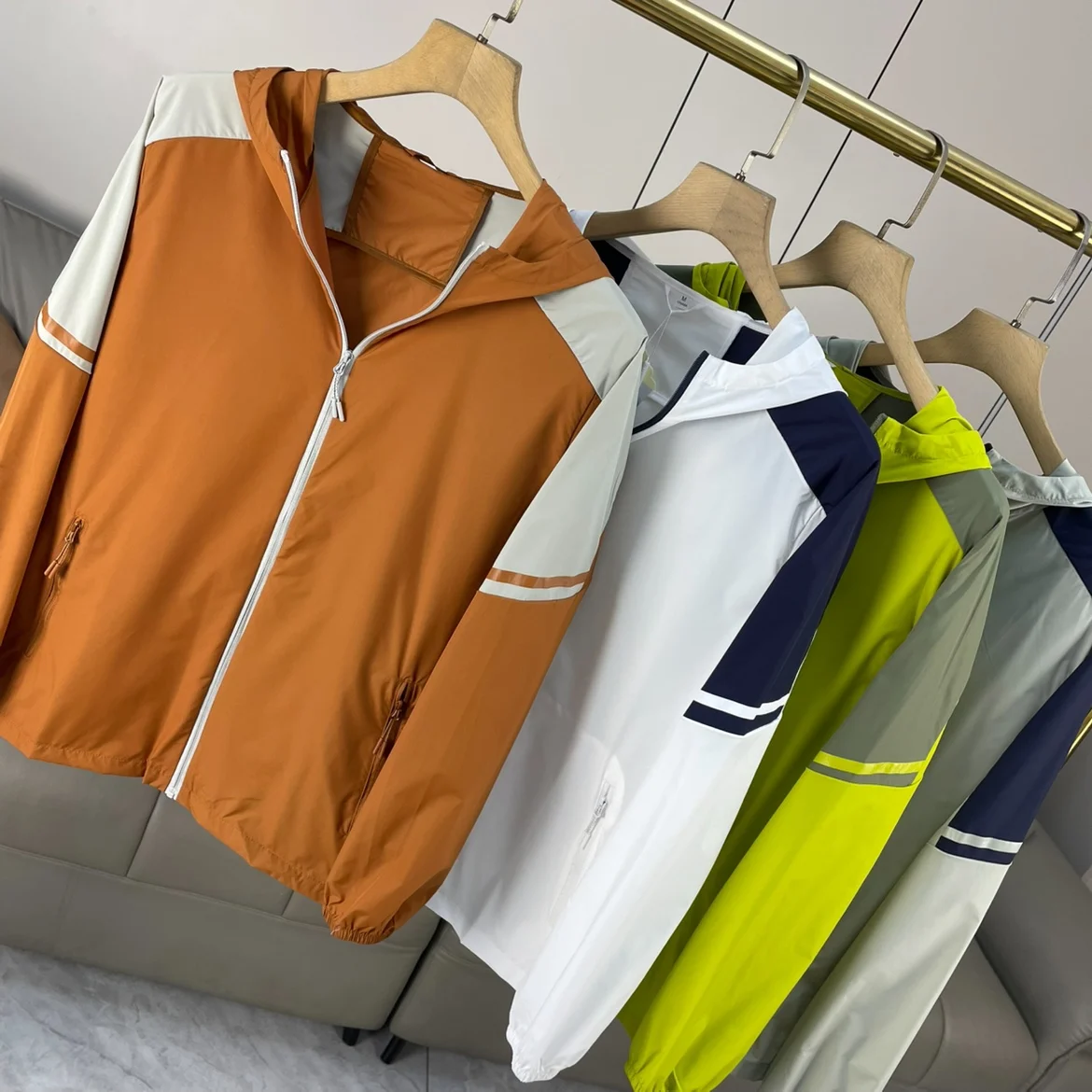 

Cool Breathable UPF50 Skin Jaet Men's Spring Summer Outdoor Casual Hooded Light Weight Zipper Closure Faion Urban Sle