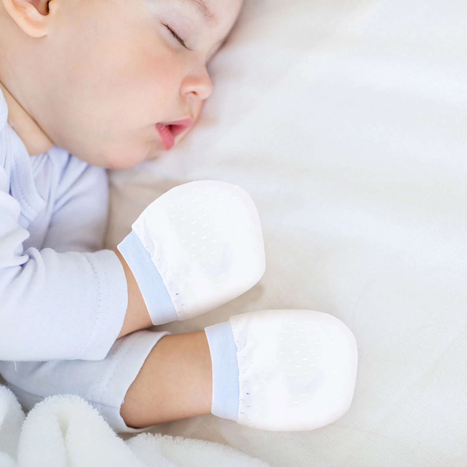 

3 Pairs Baby Gloves Newborn Mittens Kids Hand Covers Mesh Black Winter No Scratch Infant Children Soft Comfortable Cool