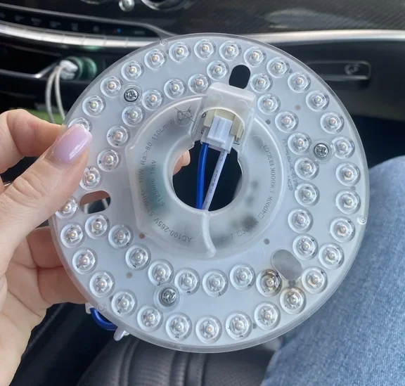 

High Efficiency LED Light Tube Bright White Light for Indoor Lighting