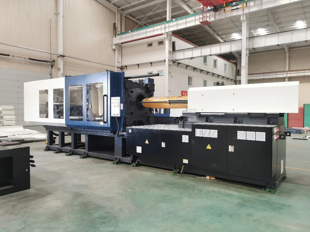 Picture 6: High Quality on Sale Machine Make Bucket Plastic Bucket  Moulding Machine