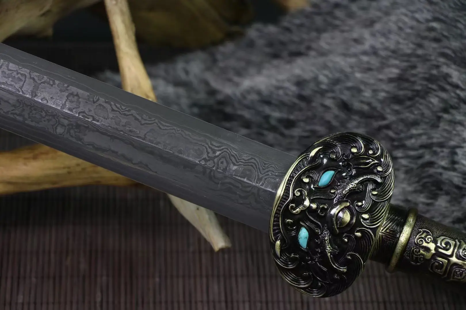 96cm Ancient Chinese traditional wind-swinging battle sword gladiator katana Damascus steel blade cosplay real sword not sharp