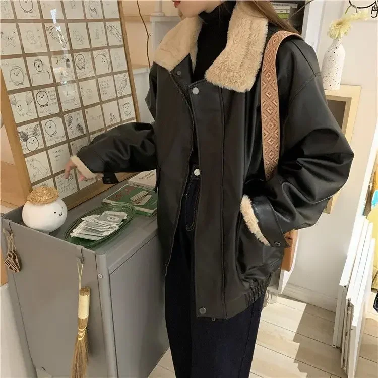 Winter Women\'s Faux Fur Leather Jacket Long Sleeve Oversize Warm Lambwool Thickened Coat Coffee Motorcycle Lapel PU Coat 2023