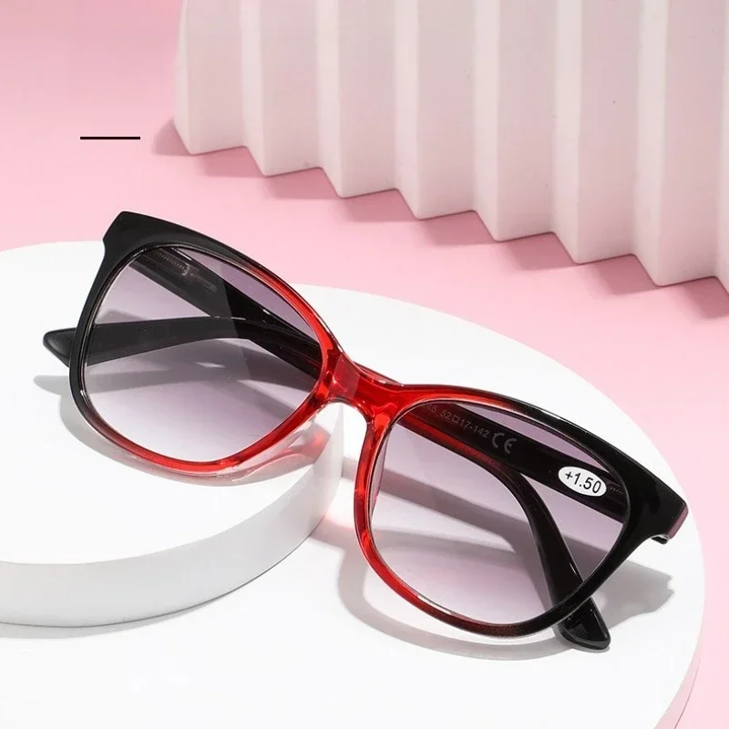 Fashion New Gradient Color Frame Reading Glasses Cat Eye Large Frame Sunglasses HD Anti-blue Light Presbyopia Glasses To +4.0