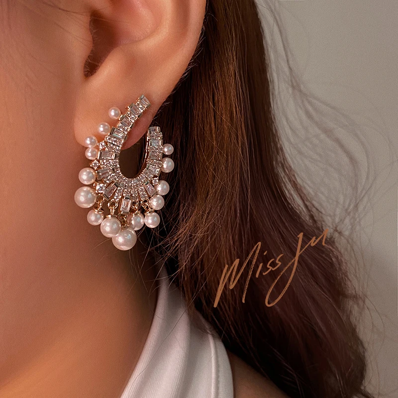 Lingzhi Wu-Handmade Luxury Fan U Pearl Tassel Zircon Earrings, All Match, Daily Drop Earrings, New Arrival