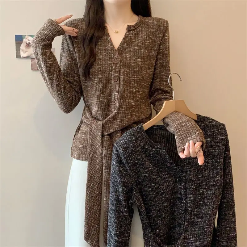 

Вязаный кардиган в стиле ретро с v-образным вырезом, женский осенний новый высококачественный универсальный базовый топ с длинными рукавами на бретелях