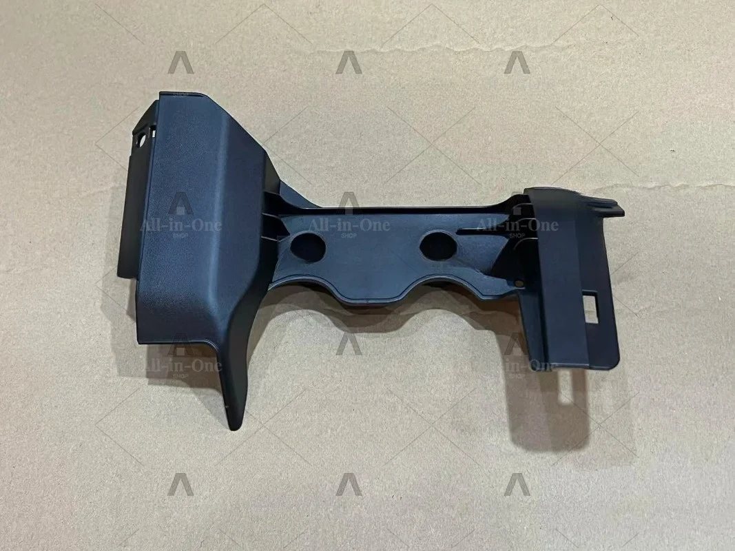 Connecting block for sprocket shroud EX1