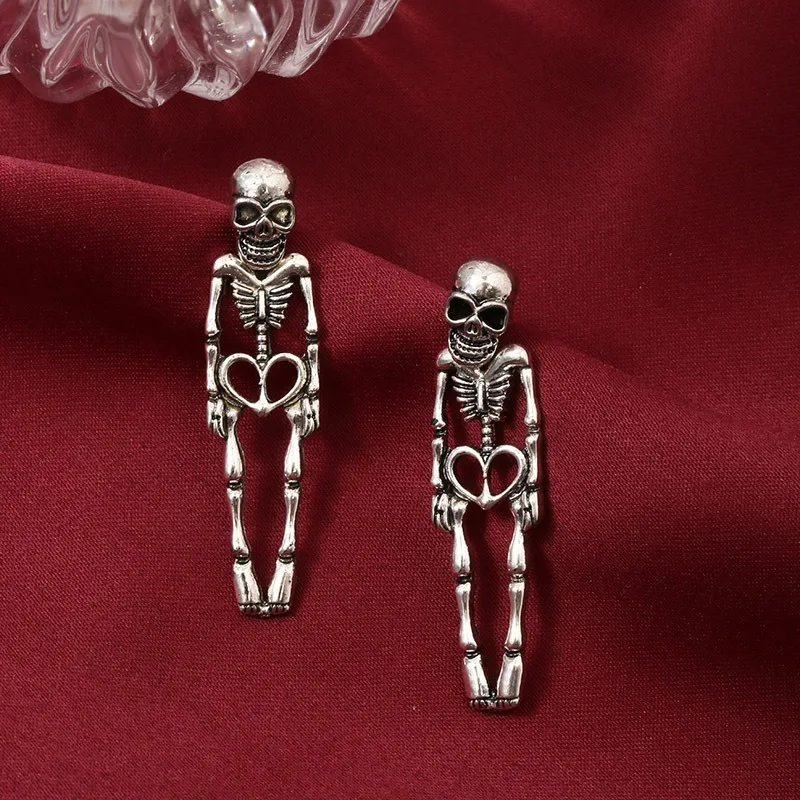 Heart Shaped Skeleton Trendy Halloween Dangle Earrings for Women Vintage Punk Gothic Skull Black Goth Earring Party Fun Jewelry