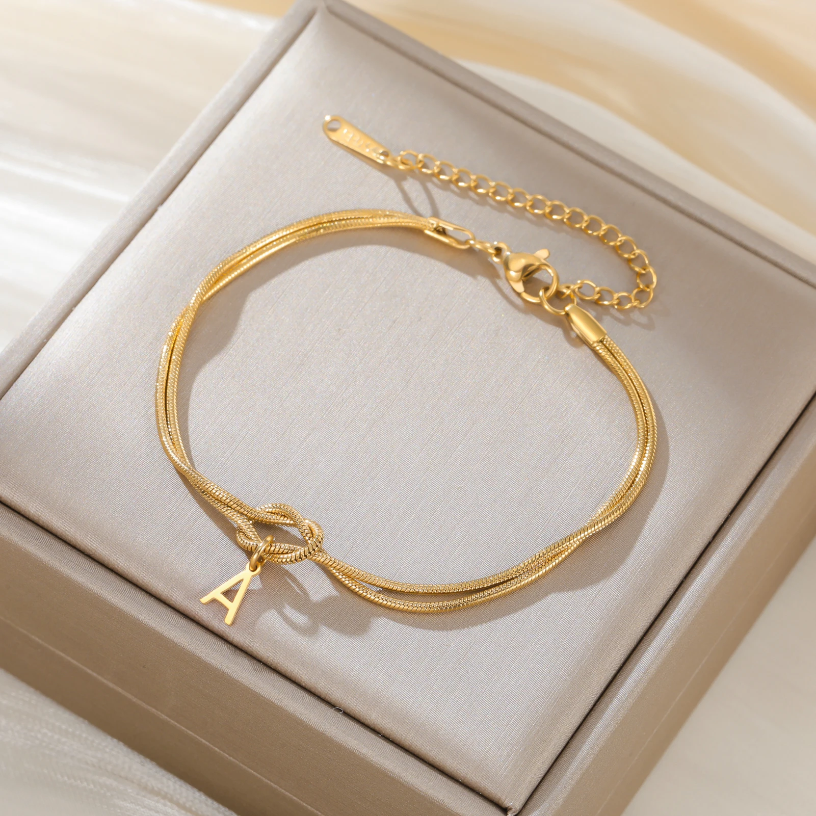 Braccialetti con nodo d'amore - Event Z recensione e prezzo