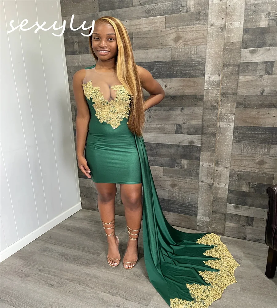 

Sexy Short Prom Dresses With Train Sheer Neck Black Girls Evening Dress With Gold Appliques Holiday Cocktail Party Graduation