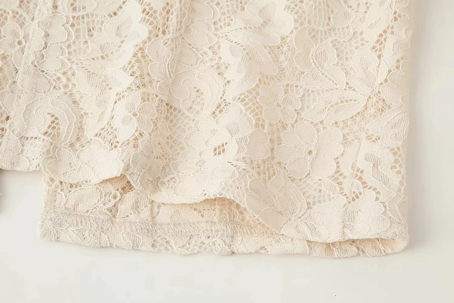 KONDALA High Street Chic Damen-Kleidanzug mit Spitzenmuster, Knotenknopf, Langarm-Oberteil, Trägerloses Kleid, Mode 2026 Sommer-Herbst-Anzug – Detail 12