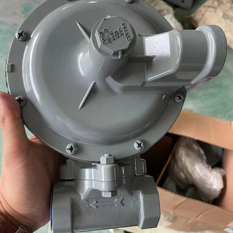 1803B2 منظم الموقد الهوائي الصناعي صمام التحكم في التدفق غاز البترول المسال صمام تخفيض الضغط المتوسط على مرحلتين