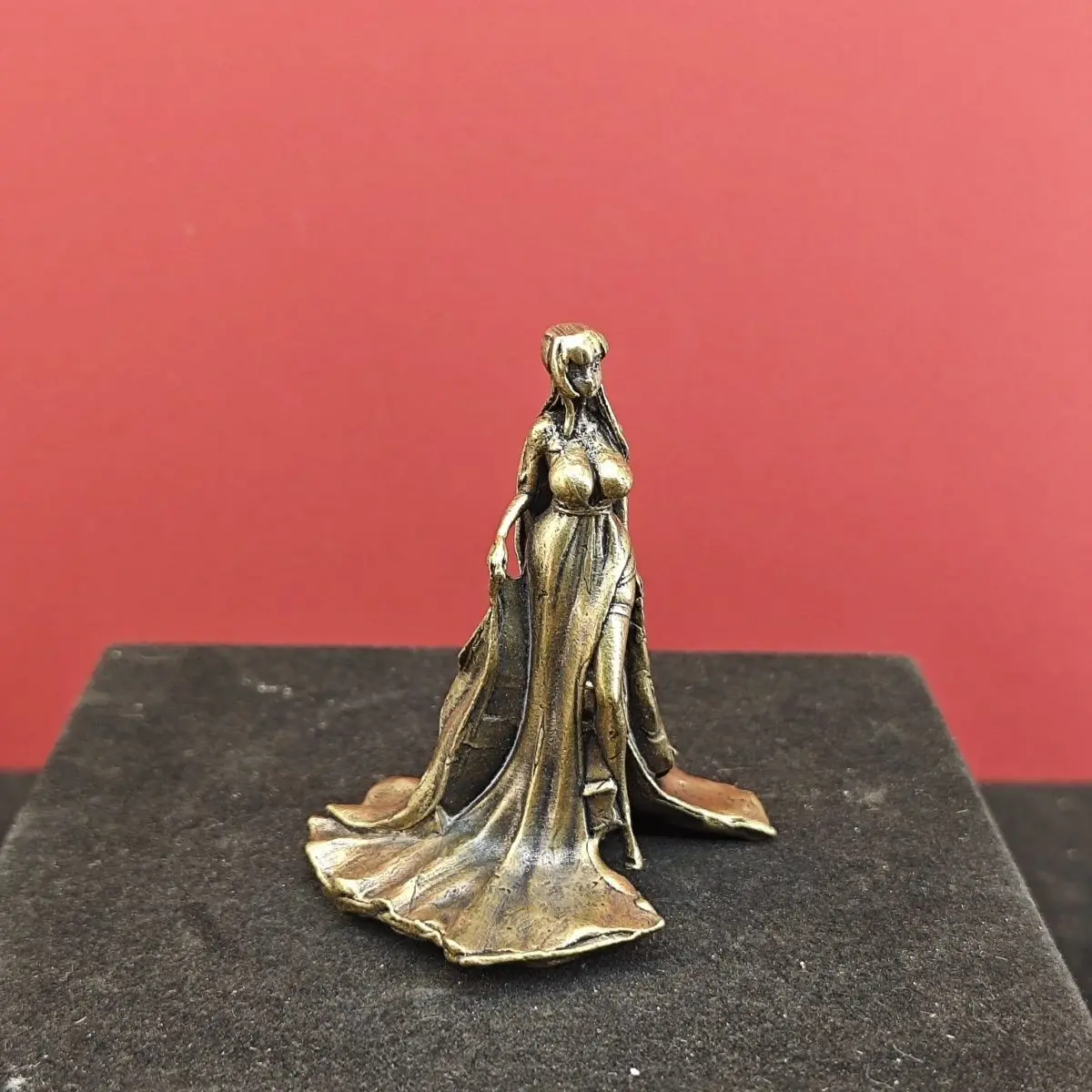 Brass Mini Girl Figurine in Evening Gown, Desktop Decor Ornament for Home/Office, Collectible Miniature Sculpture Statue