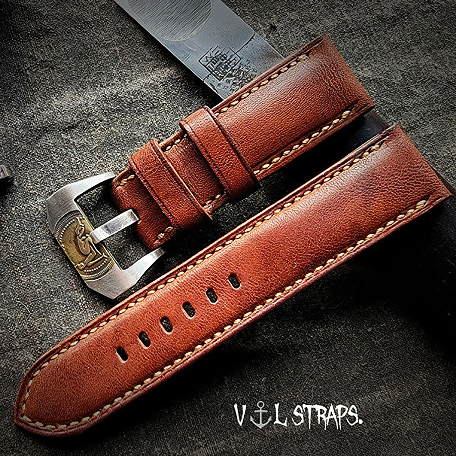 

HANDMADE CUSTOM BROWN VINTAGE BRITISH BULLHIDE LEATHER WATCH STRAP, THICKENED, SOFT, AMERICAN ORIGINAL STYLE