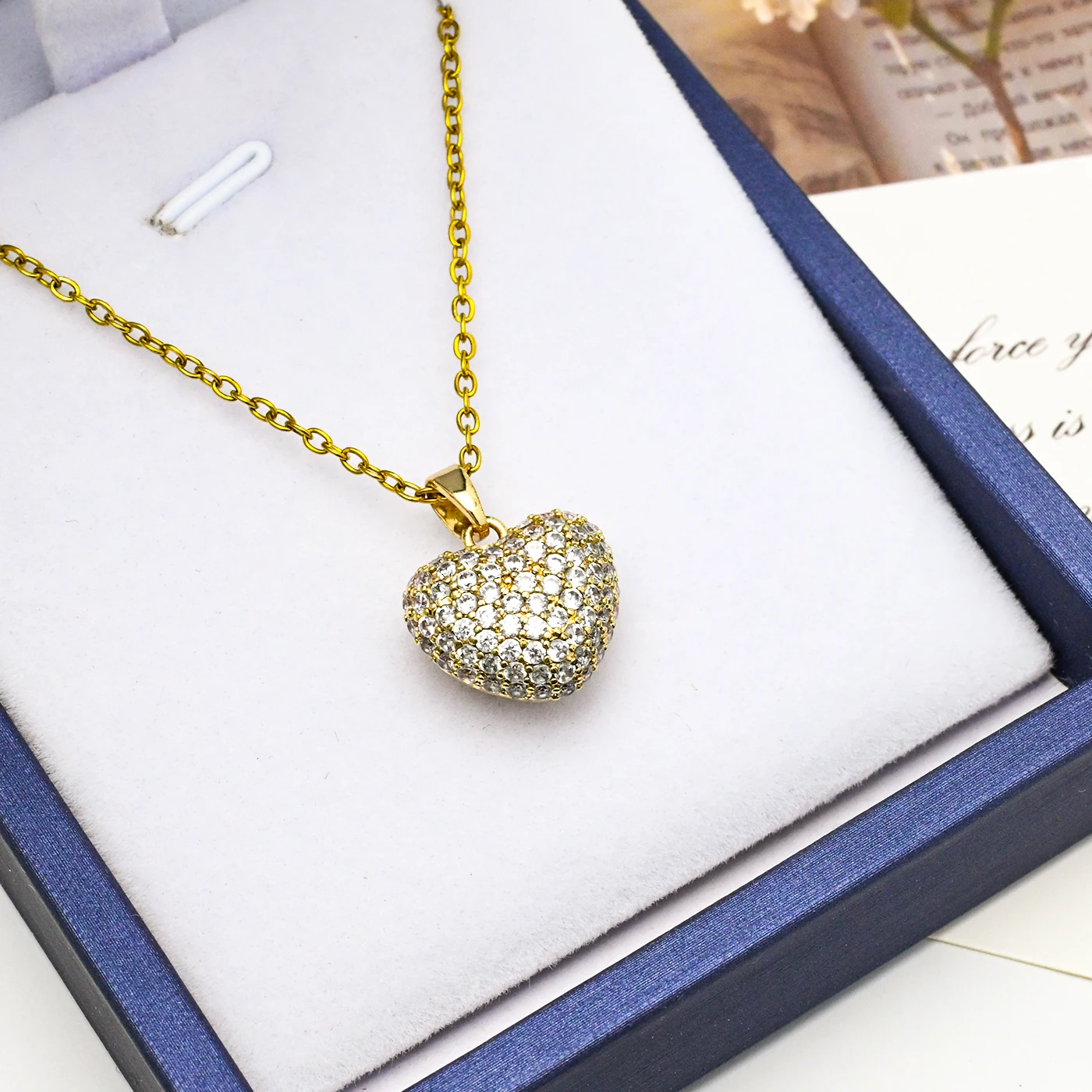 Shining Romantic Heart Necklace,Versatile Collarbone Titanium Steel Chain,Women's Necklace