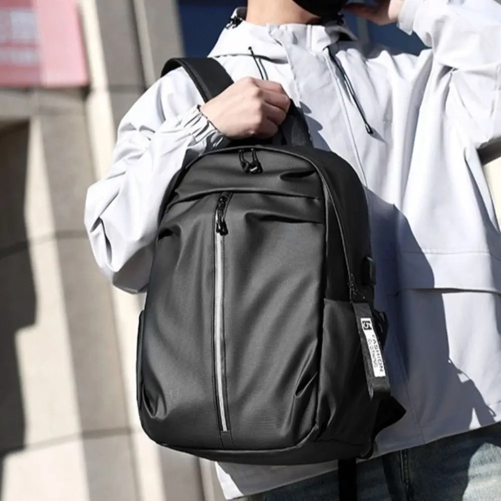 

Large Capacity Men's Computer Backpack Anti-splashing USB Interface Business Computer Bag Simple Style Leisure Travel Backpack