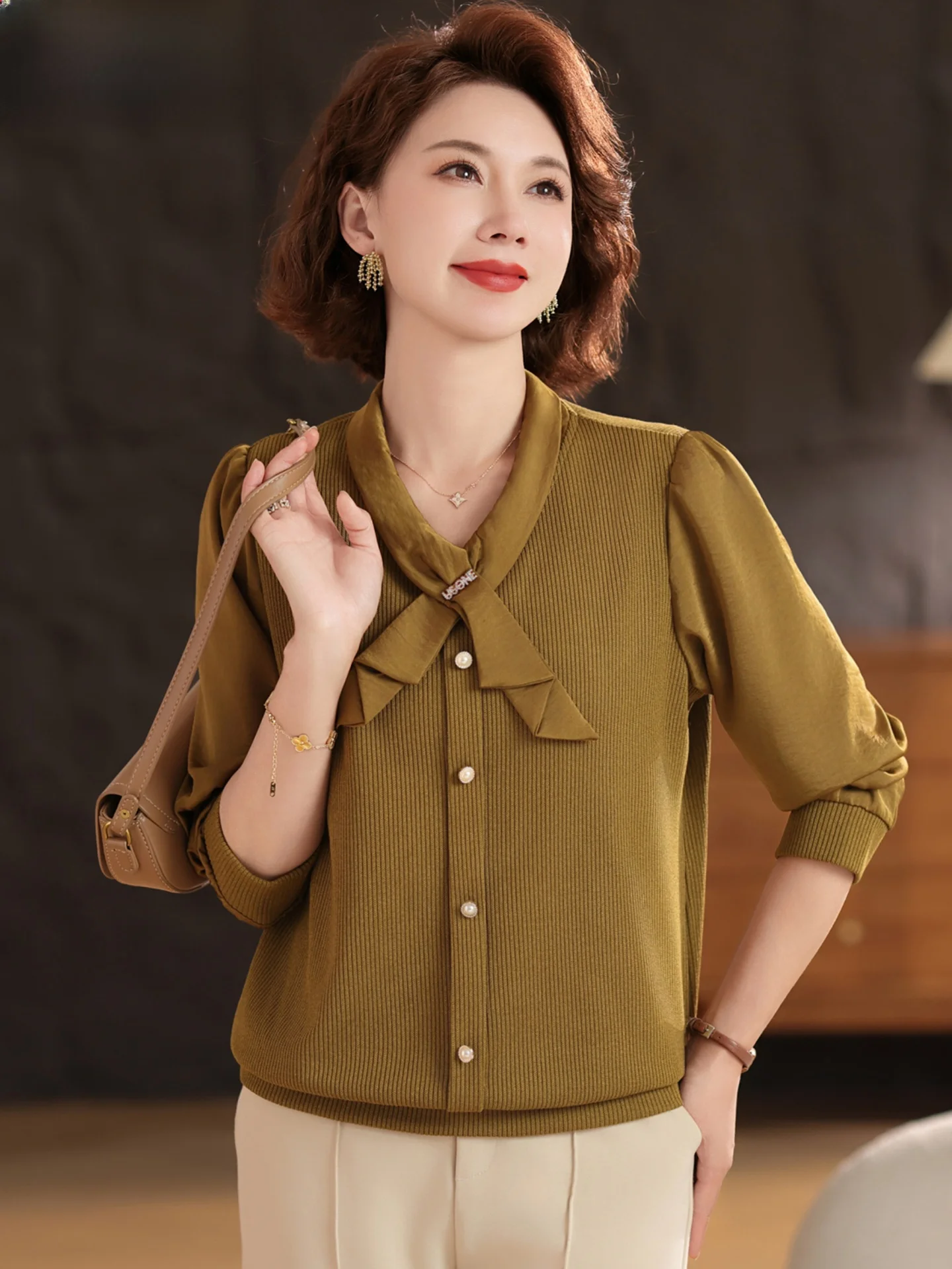 

Young Mom Spring Faion Thin Sve T-irt Women's Sle Ele Small Fraance Wind Top for Middle-Aged And ly