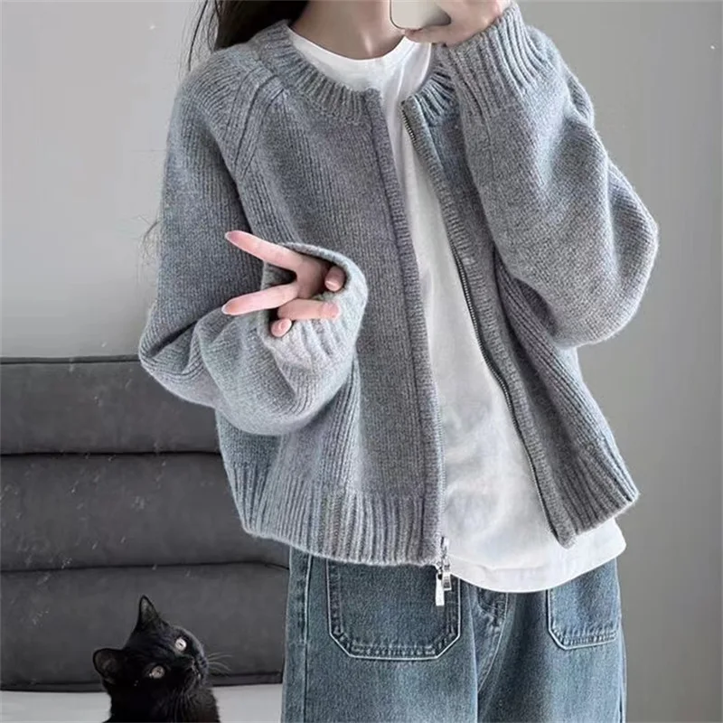 

1pcs Women Spring Autumn Knit Cardigan Lady Round-neck Zipper Long Sleeve Top Fashion Short Top Casual Chic Female Short Sweater
