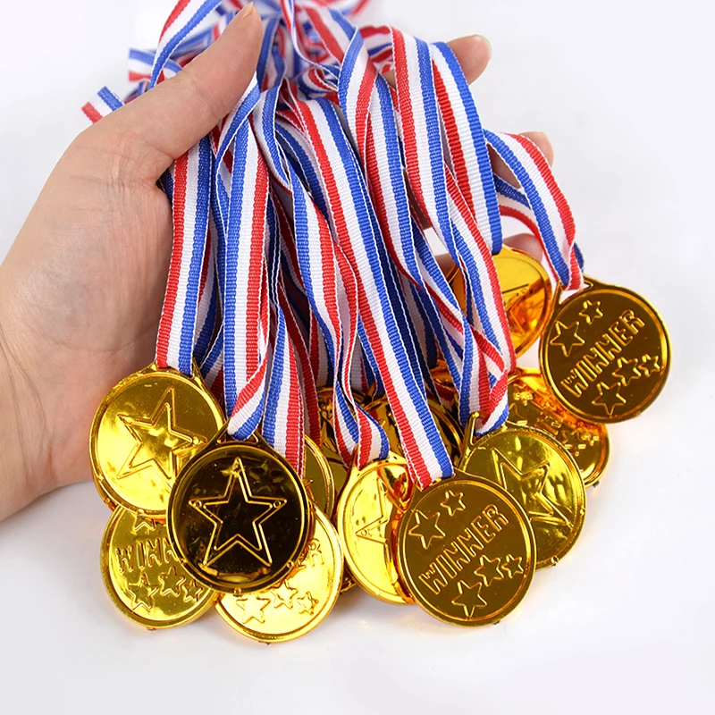 5/10Pcs Gold Plastic Winner Medals Trophy Children Sports Game Prize Awards Toy Kids Soccer Birthday Party Favors Pinata Fillers