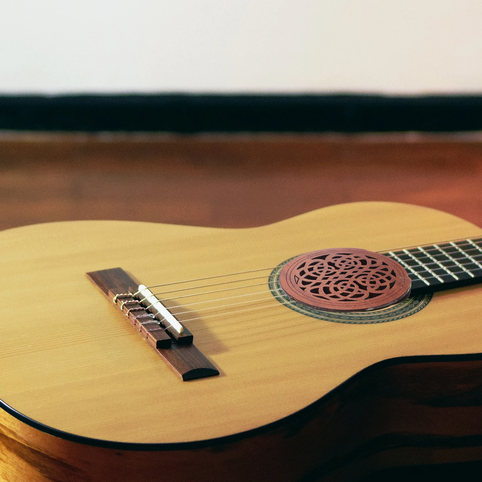 

Guitar Soundhole Cover Wood Material Exquisite Carved Pattern Smooth Texture Practical Accessory for Acoustic Guitars
