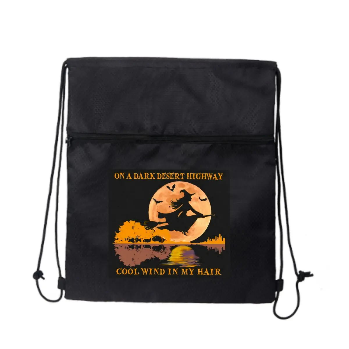 

На темном шоссе в пустыне. Прохладный ветер в моих волосах. Незаменимый уличный рюкзак на молнии с завязками. Для любителей активного отдыха.