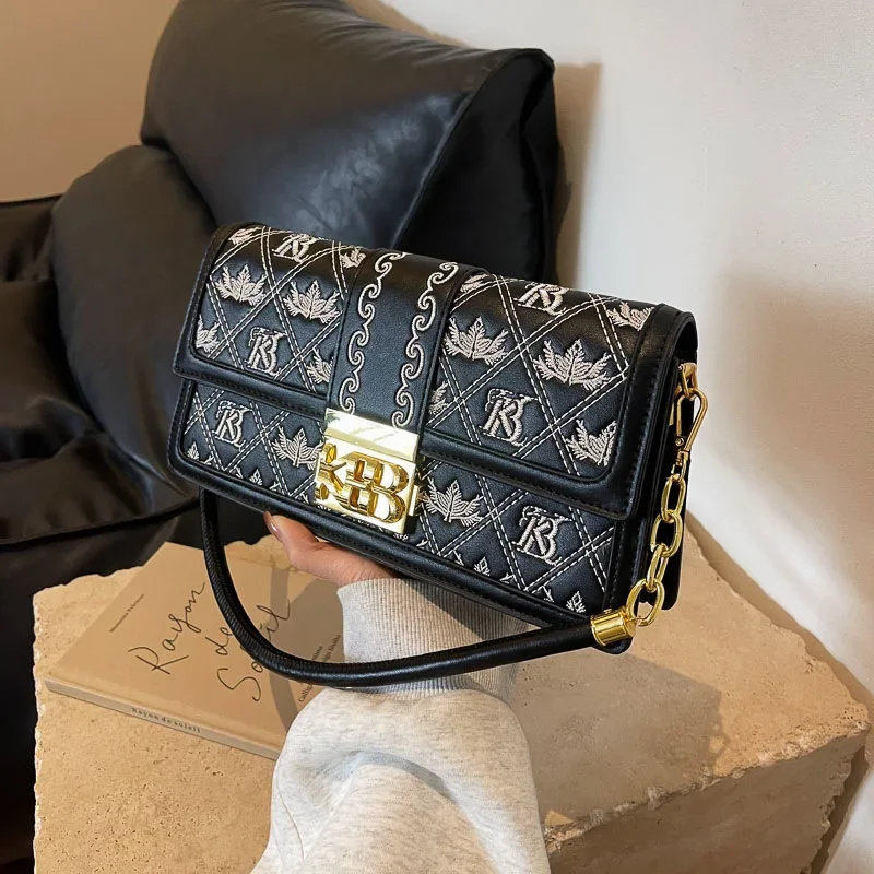 

2025 Summer New Women's Textured Underarm Bag - Alphabet Design, High-End, Viral Trend, Shoulder/Crossbody
