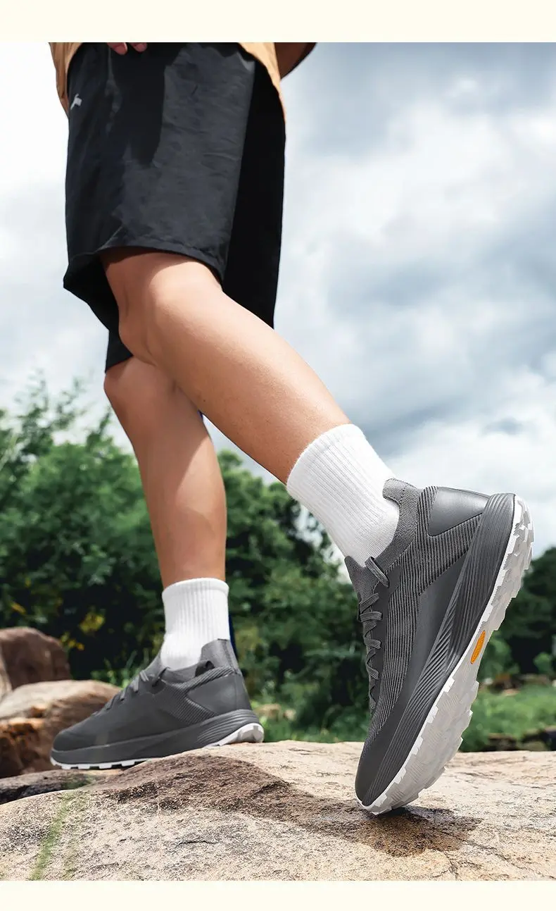 Women's athletic shoes Mesh breathable Casual running shoes Summer 2025 Jogging walking shoes Women's thick-soled athletic shoes