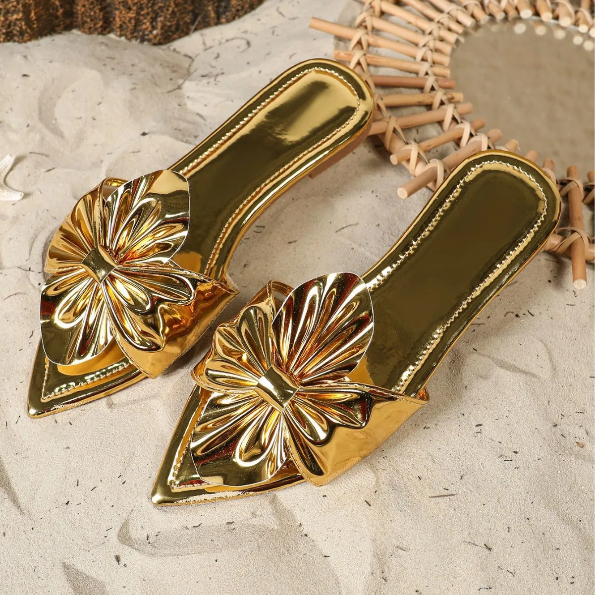 

Golden lazy slippers women's bow outer wear flat bottom pointed silver muller shoes 44 large size beach sandals