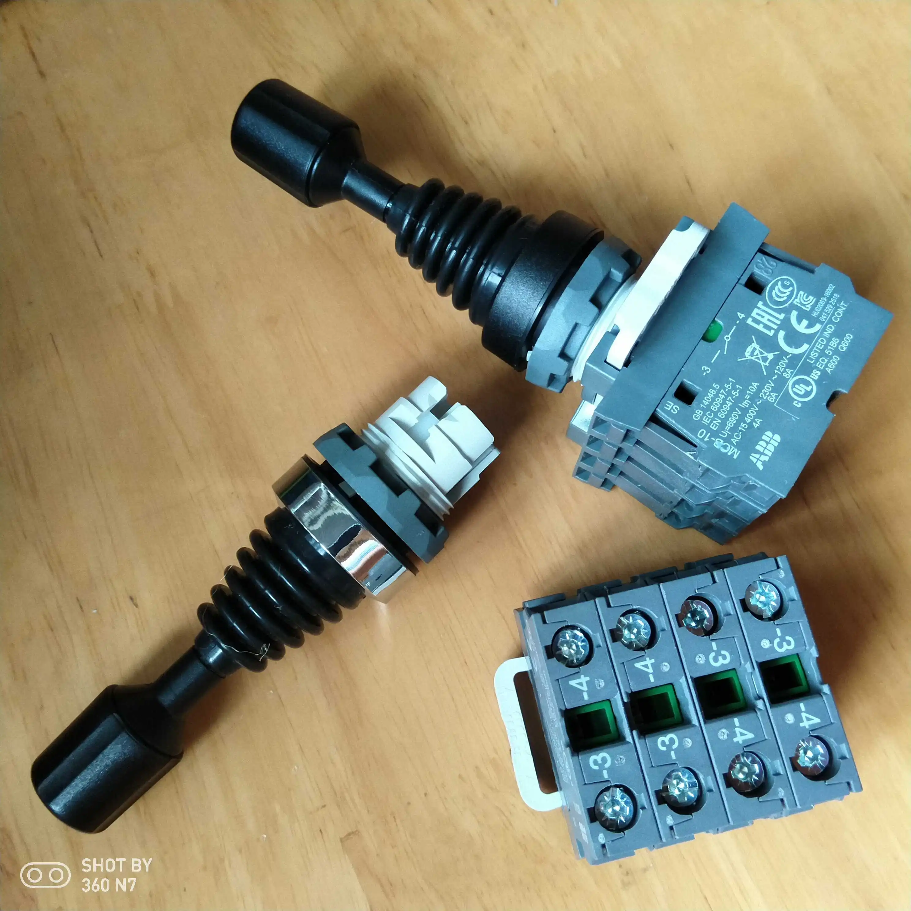 ABB джойстик Crossbar основной командный переключатель MJS5-40B/MJS5-60B