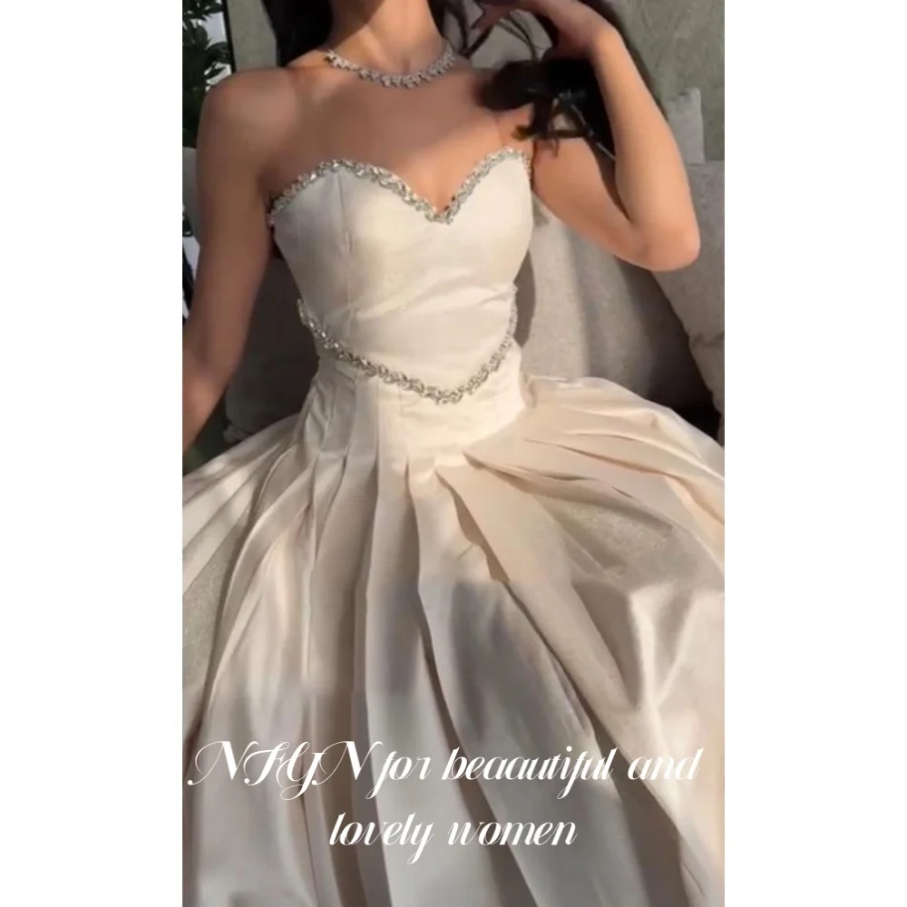 NFYN robe de soirée tache ivoire une ligne chérie robe de nuit sans manches plis de cristal a-ligne robe de soirée balayage Train personnalisé