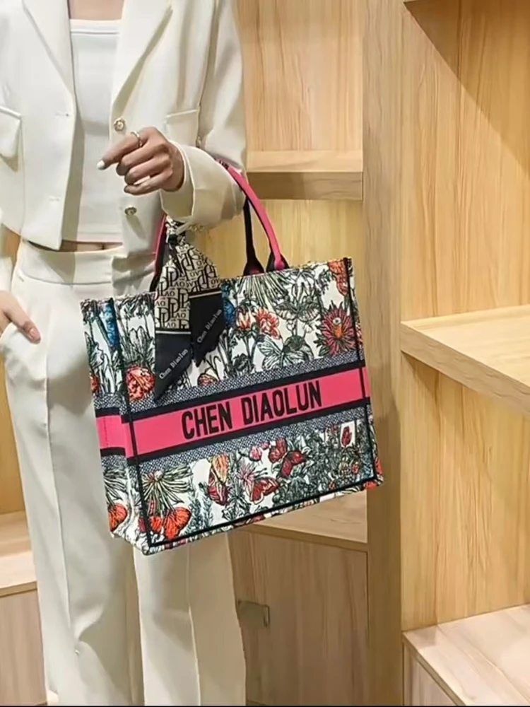 

Hong Kong Chic Retro Floral Print Tote Bag Women's Faionable Versatile Handbag op Bag Crossbody Bag Canvas Material