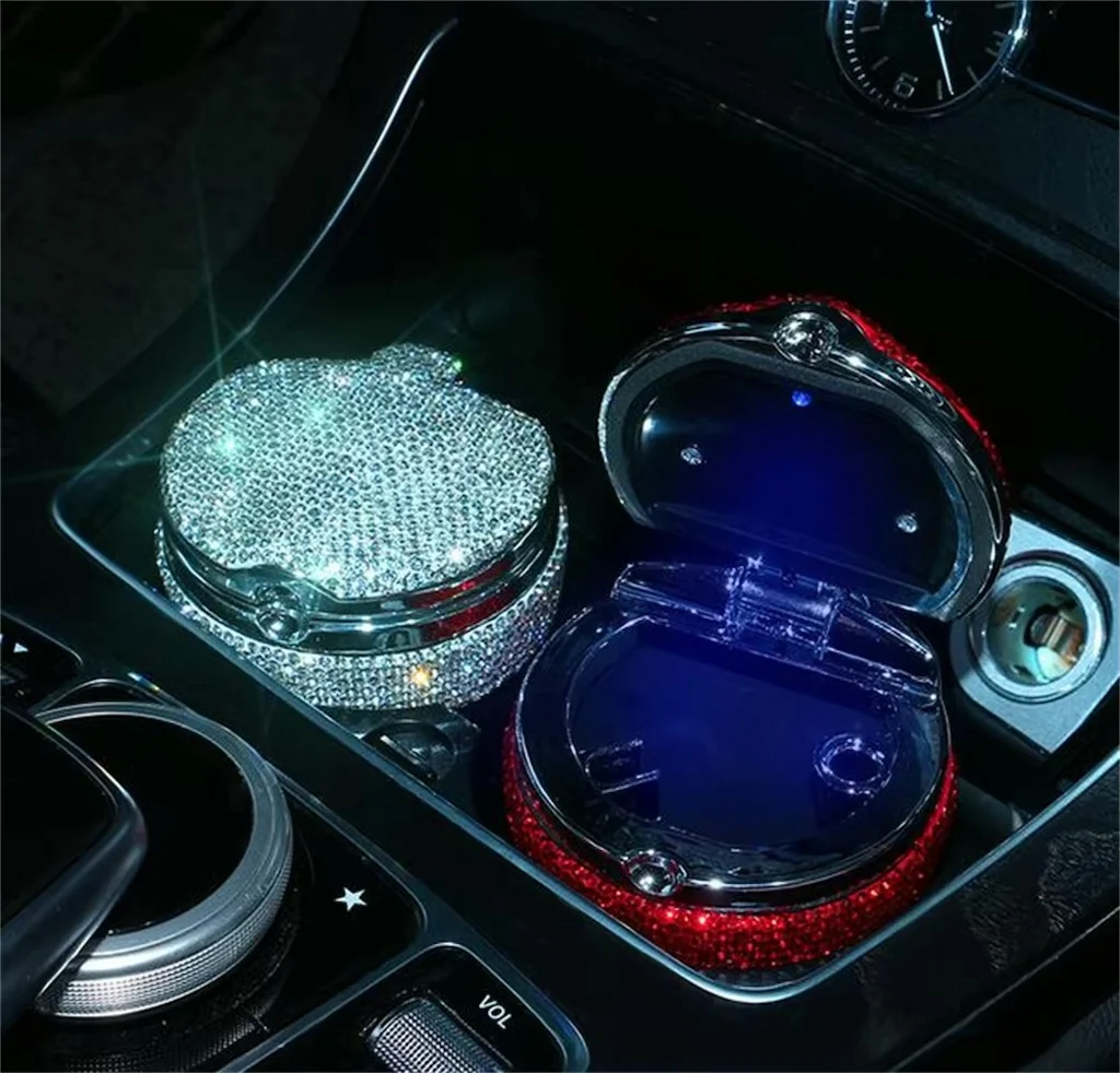 Universal Car For Girls Lady Cute Mini Diamond Ashtray Portable Light Multi Purpose Car Resin Metal Mini Ashtray Holder