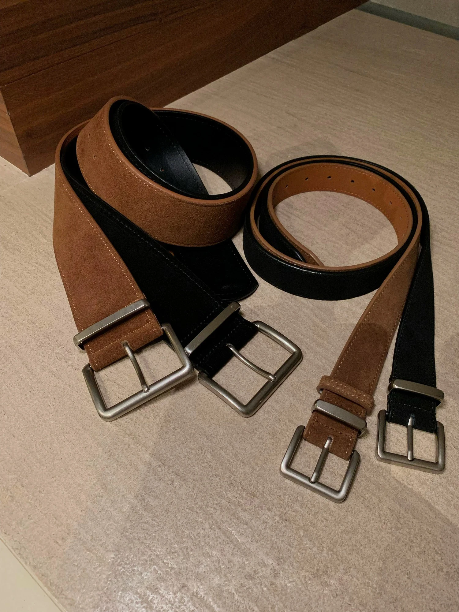 高級スエードレザーベルト-ローウエスト-ワイド-レディースパンツベルト-雰囲気のあるセンセーション-牛革-アンチファー-ミュウ風-ファッションアクセサリー