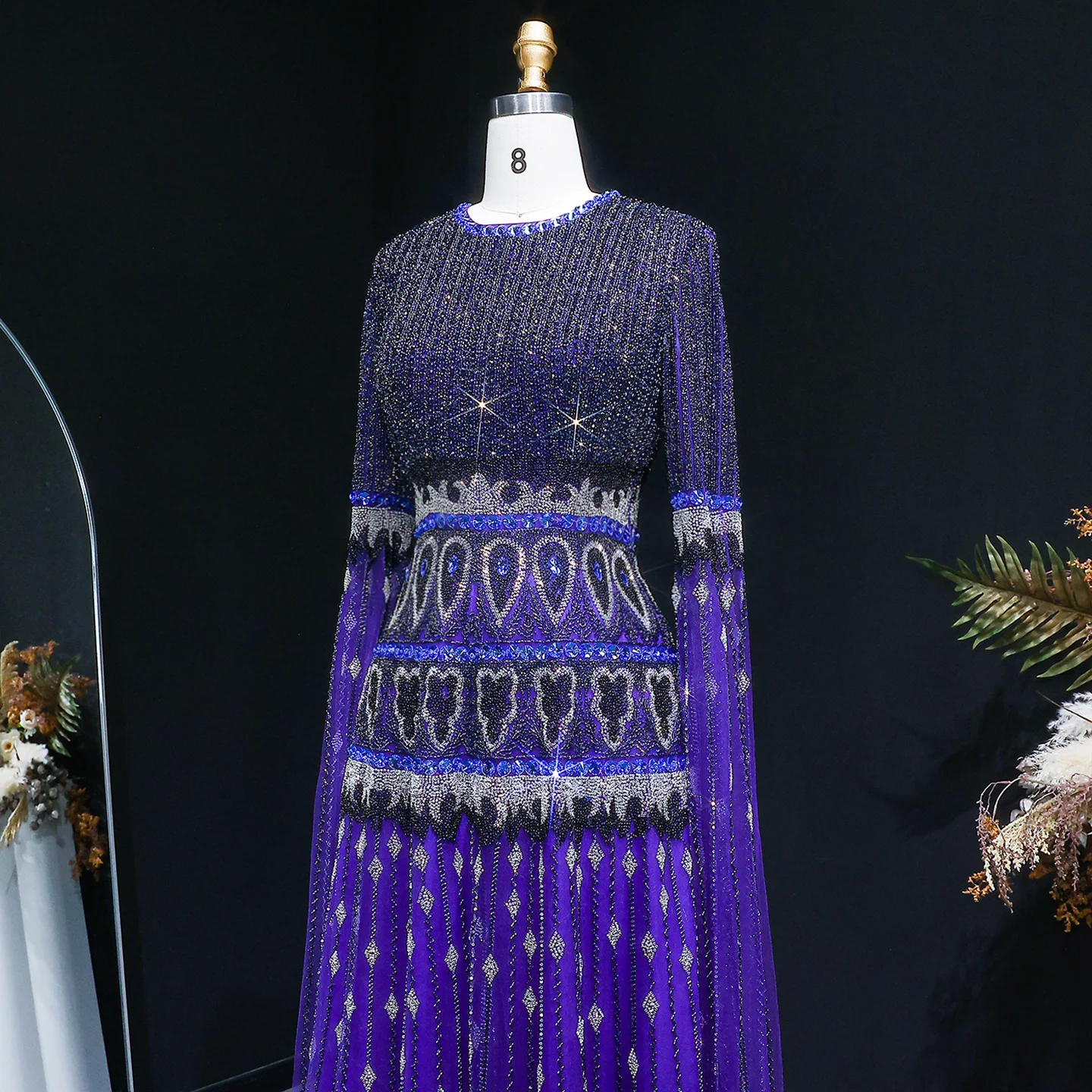 Sharon Said Dubai Luxus Übergröße Lila Abendkleid mit Cape-Ärmeln Hochwertig Perlenbestickt Saudi-Arabisches Damen-Partykleid SS009 Maßanfertigung – Detail 8