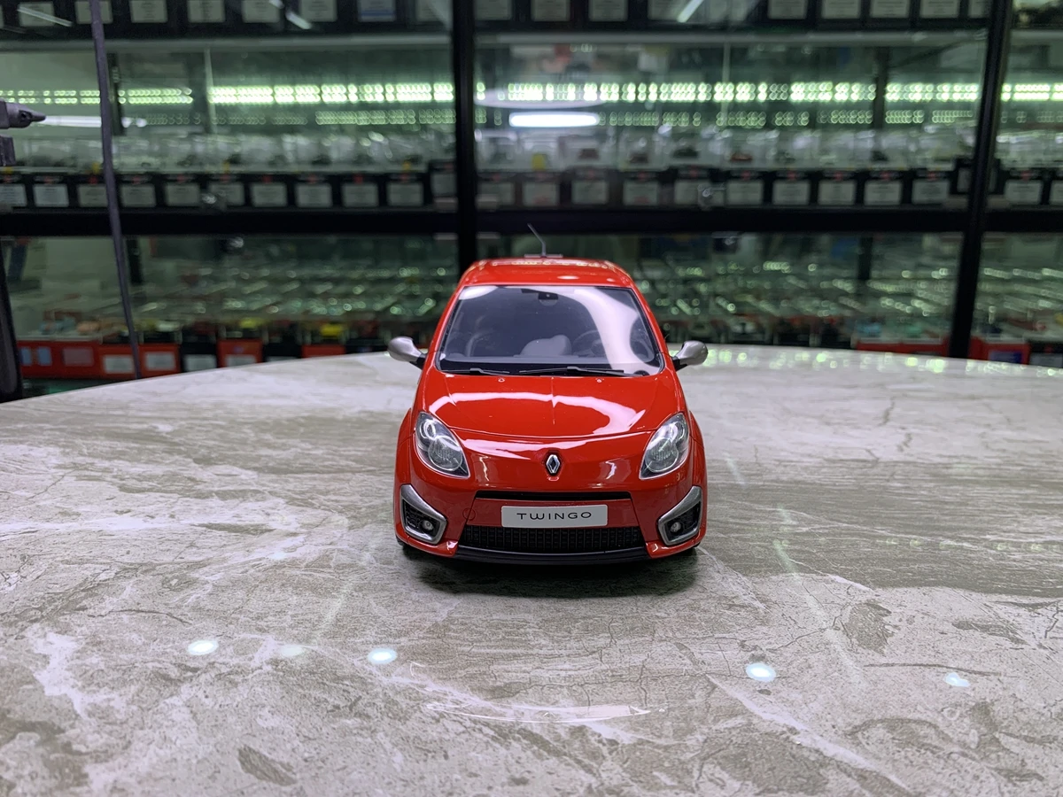 OTTO 1:18 TWINGO RS المرحلة 1 الأحمر 2008 محاكاة طبعة محدودة الراتنج المعادن ثابت سيارة لعبة مجسمة هدية #4