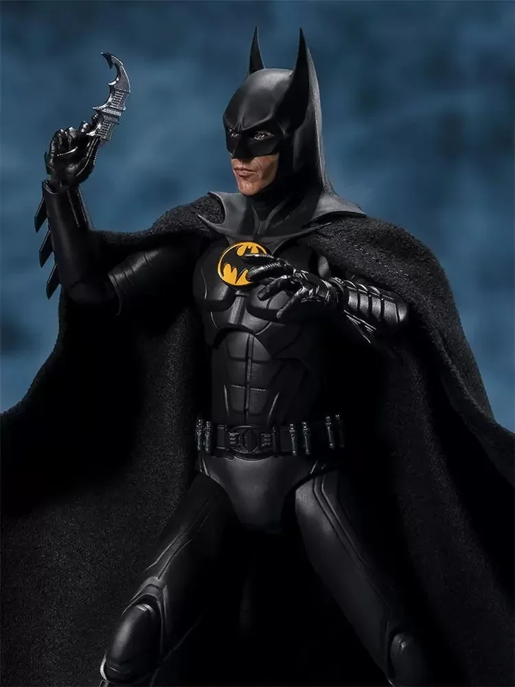 In Stock New Product Batman Bandai DC  Action Figure Toy Gift Model Collection Hobby Animation (BATMAN FLASH)