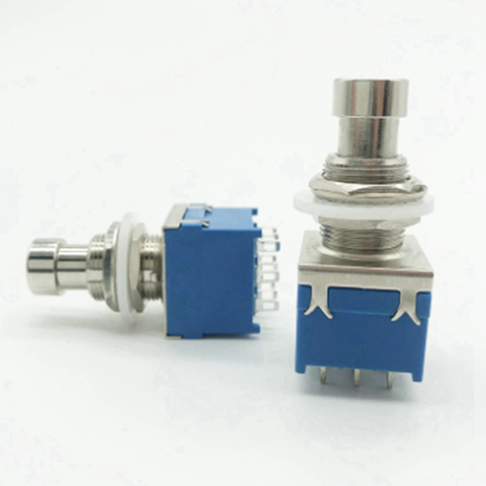 

AS98-20PCS Ножной переключатель для гитарных эффектов, 3PDT, 9-контактный, с фиксацией, кнопочный