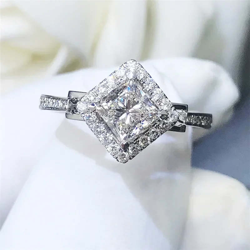 Huitan Newly Designed Square Shaped CZ Rings Modern Women's Finger Accessories High-quality Silver Color Wedding Bands Jewelry